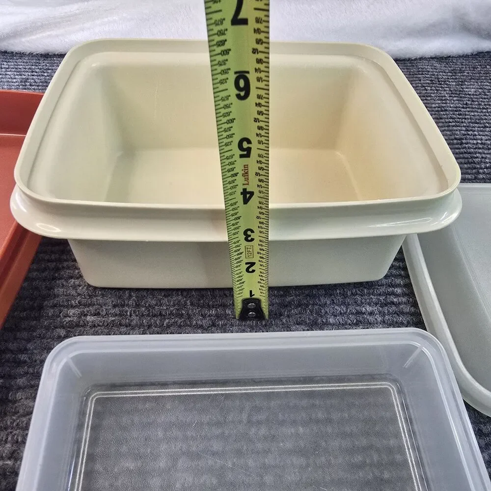 Tupperware orange contains